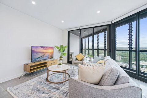 HomeHotel Luxury Apt With Shopping Mall Downstairs - Lennox Head Accommodation 3