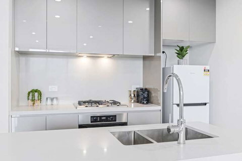 HomeHotel Luxury Apt With Shopping Mall Downstairs - Lennox Head Accommodation 7