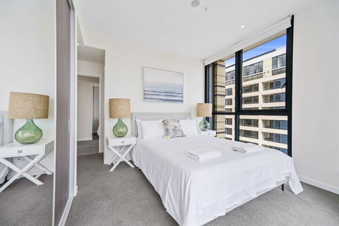 HomeHotel Ultra Luxury 2 Bedroom Next To Mall & Train - Lennox Head Accommodation 2