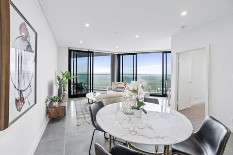 HomeHotel Ultra Luxury 2 Bedroom Next To Mall & Train - Lennox Head Accommodation 1