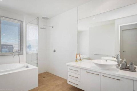 SEA NOOK Seconds From The Beach - Lennox Head Accommodation 5