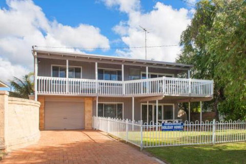 Bay Vista - Lennox Head Accommodation 0