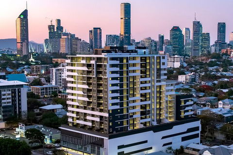 Linton Hotel - Lennox Head Accommodation 1