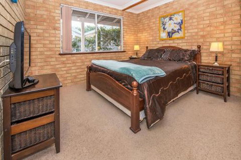 Country Cottage - Lennox Head Accommodation 5