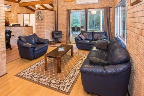 Country Cottage - Lennox Head Accommodation 3