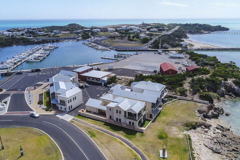 Robe Marina Accommodation - Lennox Head Accommodation 4