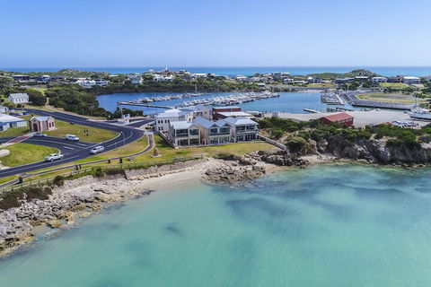 Robe Marina Accommodation - Lennox Head Accommodation 6