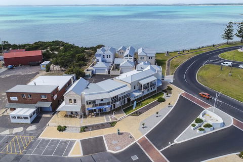 Robe Marina Accommodation - Lennox Head Accommodation 3