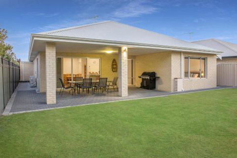 Fairway Isle - Lennox Head Accommodation 2