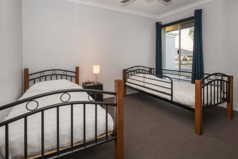 Fairway Isle - Lennox Head Accommodation 5