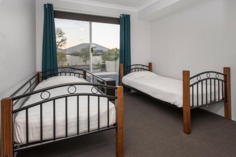 Fairway Isle - Lennox Head Accommodation 6