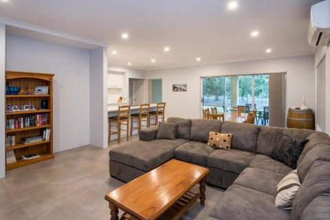 Fairway Isle - Lennox Head Accommodation 0