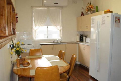 Explorers Holiday House - Lennox Head Accommodation 3