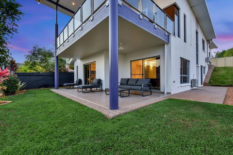 Darwin City Lights Jacuzzi - Lennox Head Accommodation 1