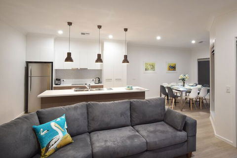 Boats And Bedzzz Houseboat Stays & Renmark River Villas - Lennox Head Accommodation 7