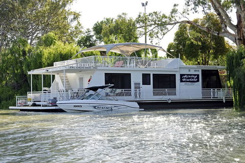 Boats And Bedzzz Houseboat Stays & Renmark River Villas - Lennox Head Accommodation 1