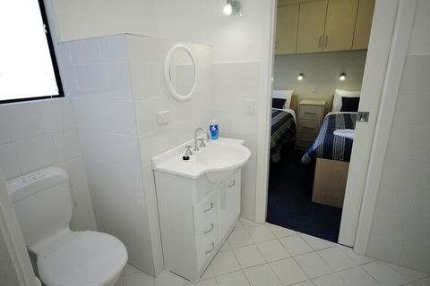 Boats And Bedzzz Houseboat Stays & Renmark River Villas - Lennox Head Accommodation 3