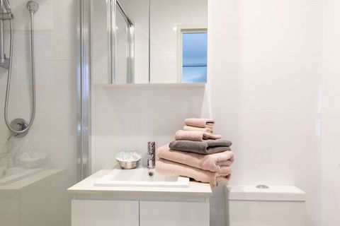 Charming And Dream Home In Sydney - Lennox Head Accommodation 7