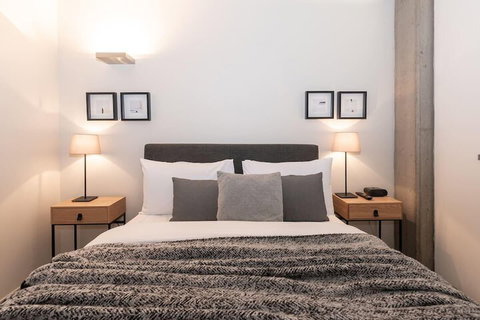 Luxury East Melbourne Apartment - Lennox Head Accommodation 3