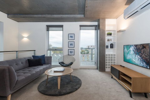 Luxury East Melbourne Apartment - Lennox Head Accommodation 7