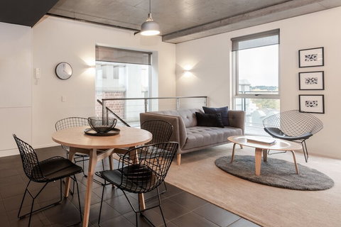 Luxury East Melbourne Apartment - Lennox Head Accommodation 4