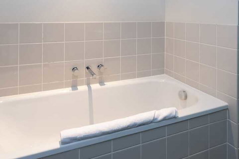 Luxury East Melbourne Apartment - Lennox Head Accommodation 2