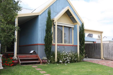 Charbella - Lennox Head Accommodation 3