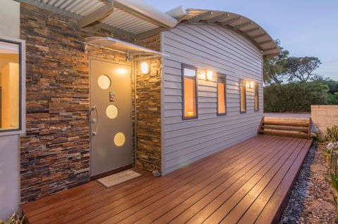 Caves Retreat - Lennox Head Accommodation 0