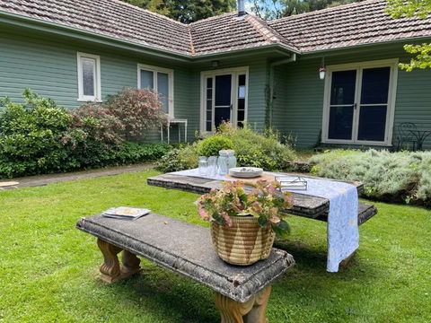 GOWAN ROSS COTTAGE - Lennox Head Accommodation 2