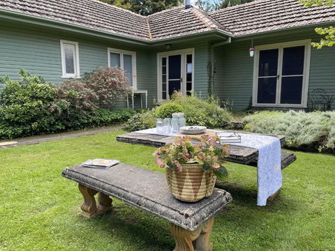 GOWAN ROSS COTTAGE - Lennox Head Accommodation 1