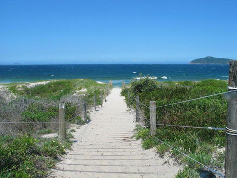 Pet Friendly Summer Cottage - Lennox Head Accommodation 1