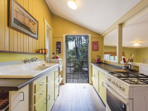 Little Beach House - Lennox Head Accommodation 2