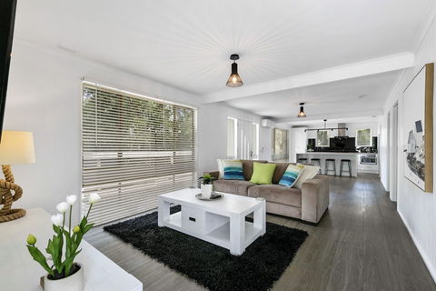 Beauty AND THE Peace - Inlet Side - Lennox Head Accommodation 1