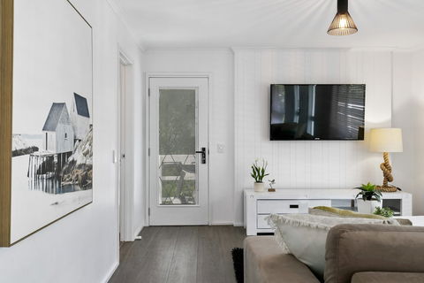 Beauty AND THE Peace - Inlet Side - Lennox Head Accommodation 2