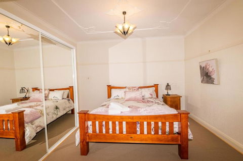 Hillside Cottage ? Comfy Spacious Walk To CBD & Stannies - Lennox Head Accommodation 2