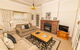 Hillside Cottage ? Comfy Spacious Walk To CBD & Stannies - thumb 1