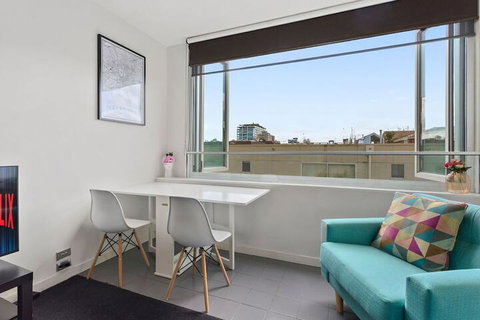 JOLI Directly Opposite MCG - Lennox Head Accommodation 4