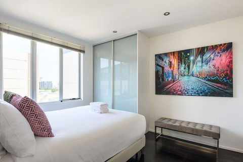 OLIVER Laneway Art Fed Square & Top Restaurants - Lennox Head Accommodation 5