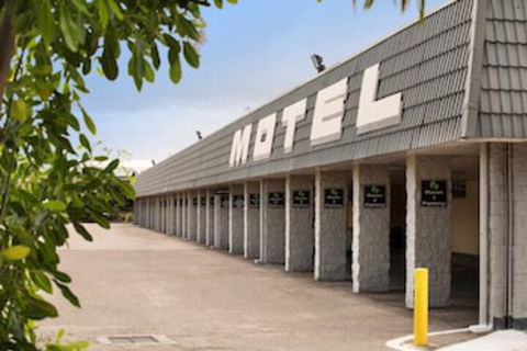 Dalrymple Hotel - Lennox Head Accommodation 0