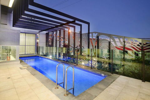 Oaks Gladstone Grand Hotel - Lennox Head Accommodation 3