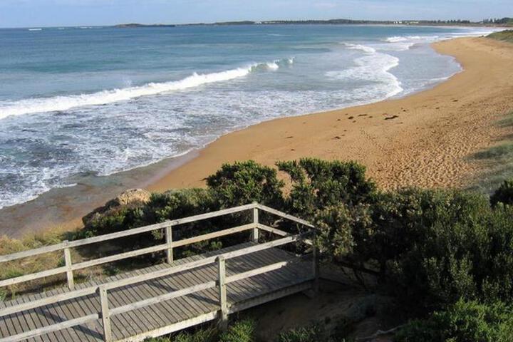 Warrnambool VIC Lennox Head Accommodation