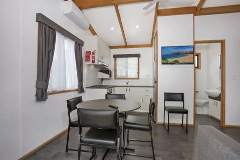 Warrnambool Holiday Village - Lennox Head Accommodation 6