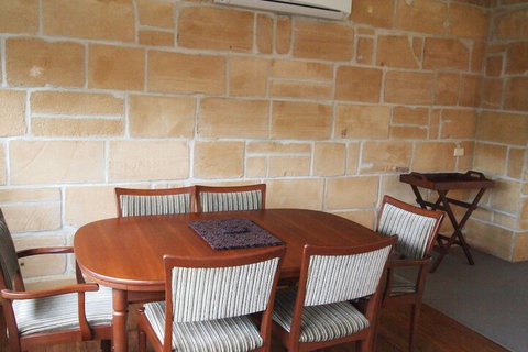 Warrnambool Cbd Townhouses - Lennox Head Accommodation 7