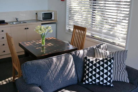 Hamptons On The Bay - Lennox Head Accommodation 2