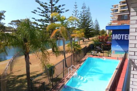 Le George Motel - Lennox Head Accommodation 0