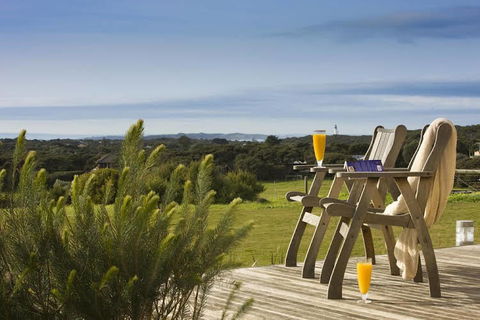 Lonsdale Views - Lennox Head Accommodation 0