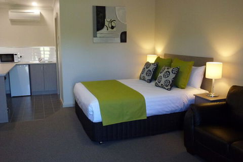 Golden Chain Tower Motor Inn - Lennox Head Accommodation 1