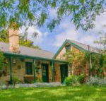 Laurel Cottage - Lennox Head Accommodation