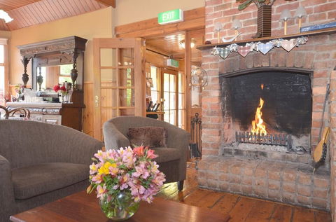 Central Springs Inn - Lennox Head Accommodation 2