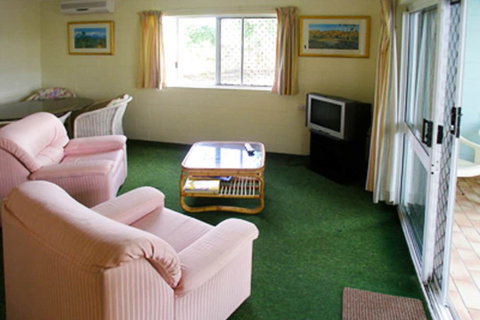 Coral Reef Apartments - Lennox Head Accommodation 6